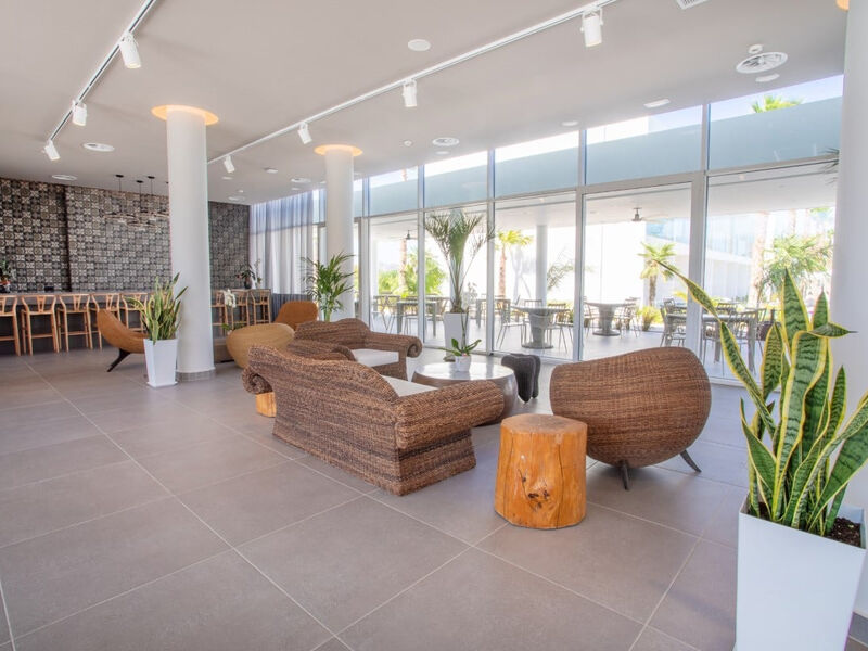 White Dreams Resort