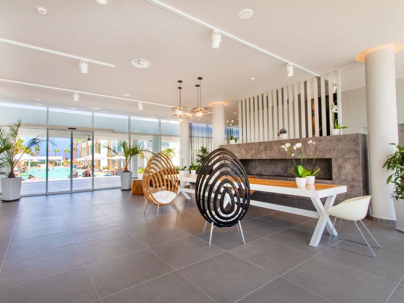 White Dreams Resort