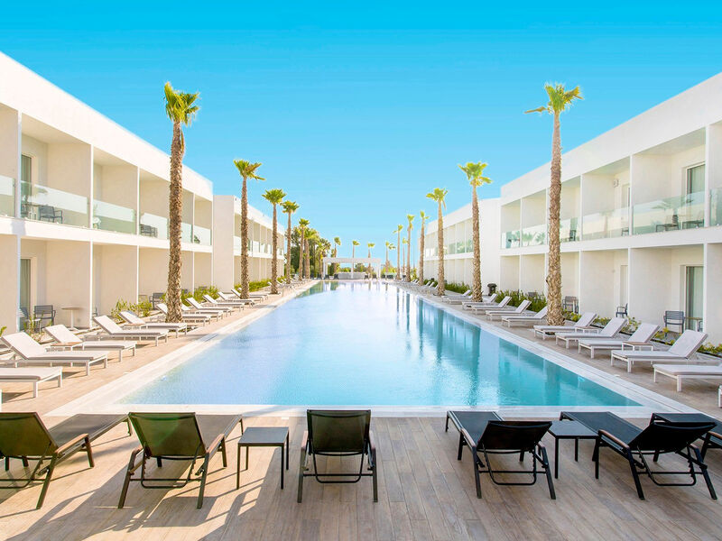 White Dreams Resort
