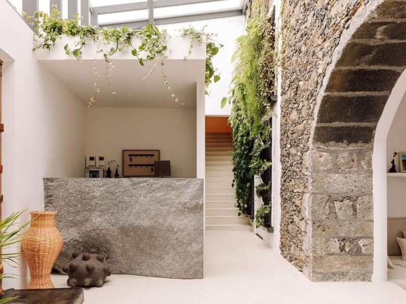 White Exclusive Suites & Villas