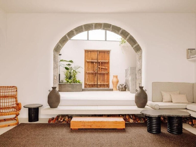 White Exclusive Suites & Villas