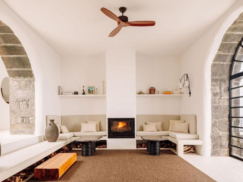 White Exclusive Suites & Villas