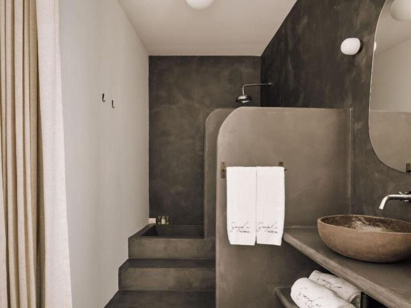 White Exclusive Suites & Villas