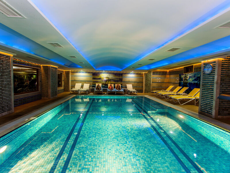 White Gold & Spa