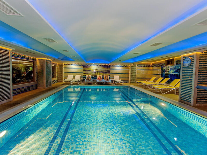 White Gold & Spa