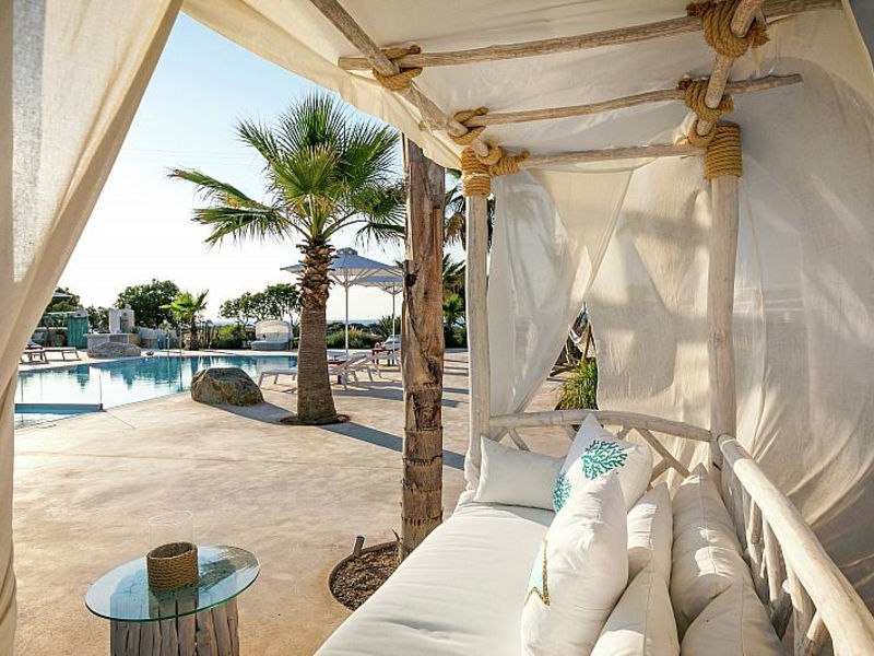 White Pearls Luxury Suites
