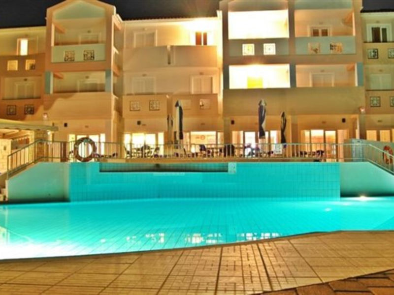 Xenos Kamara Beach