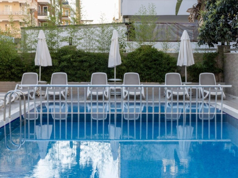 Kandelor Hotel