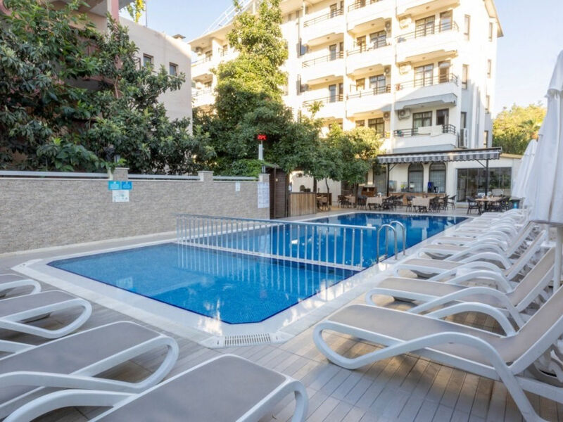 Kandelor Hotel