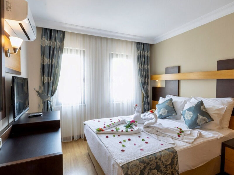 Kandelor Hotel