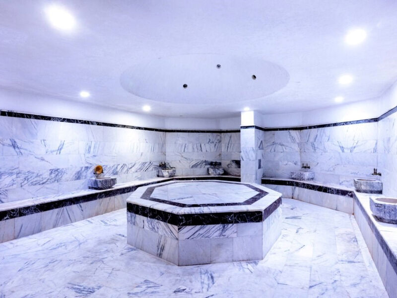 Kandelor Hotel