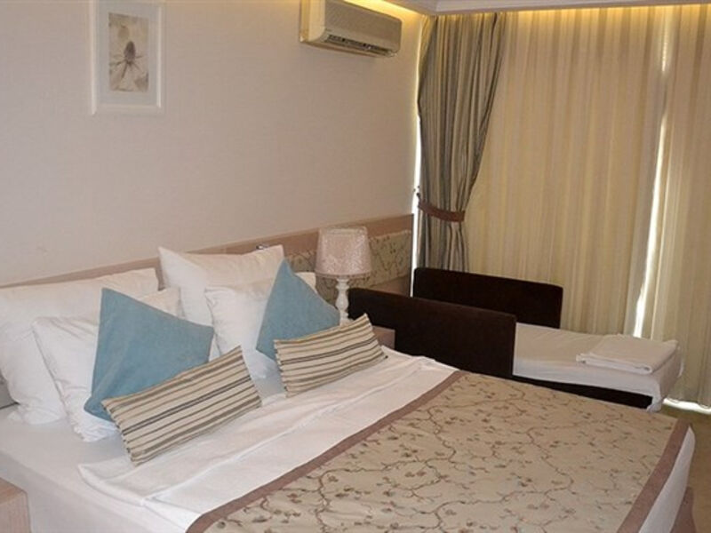 Xperia Saray Beach