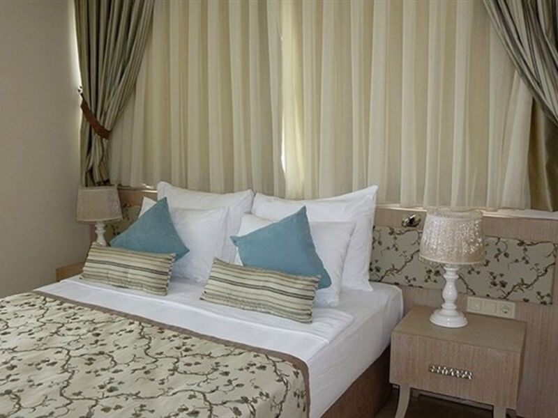 Xperia Saray Beach