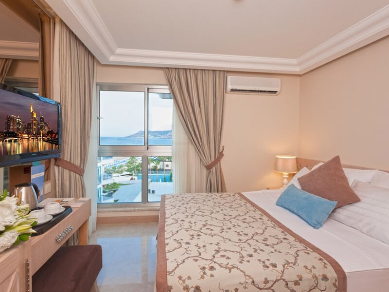 Xperia Saray Beach