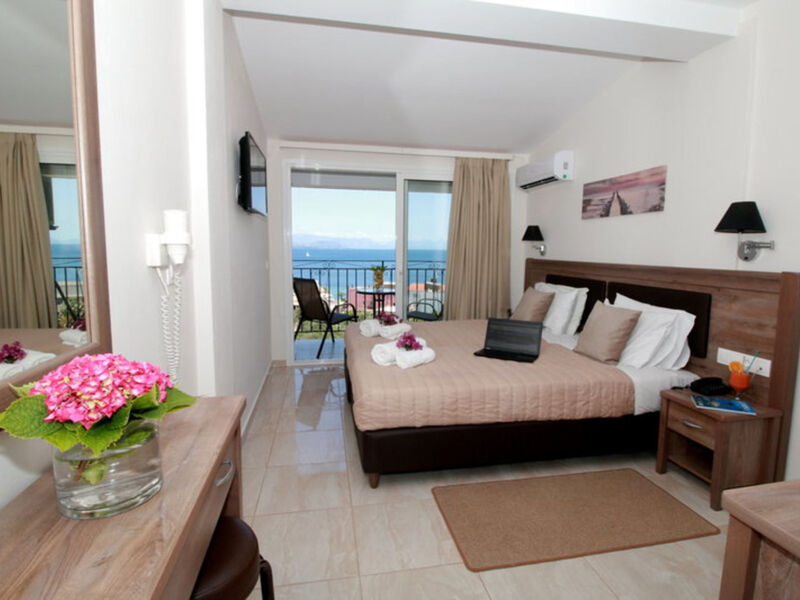 Yannis Hotel Ipsos