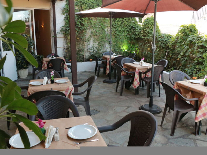 Yannis Hotel Ipsos