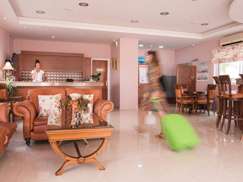 Yiannis Manos Resort