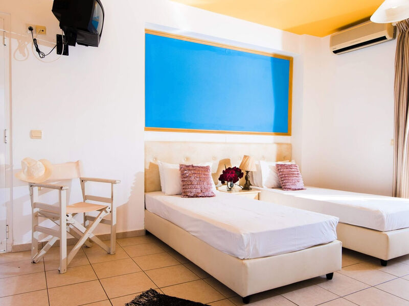 Yiannis Manos Resort