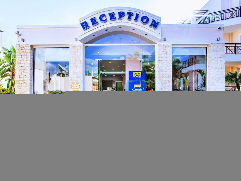 Yiannis Manos Resort