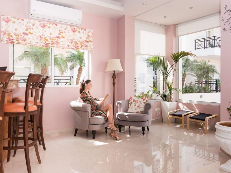 Yiannis Manos Resort