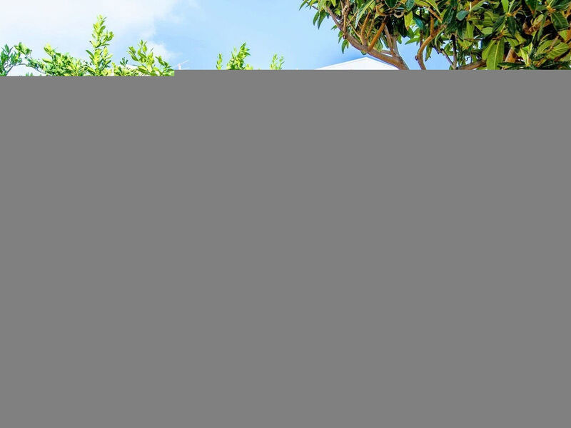 Yiannis Manos Resort