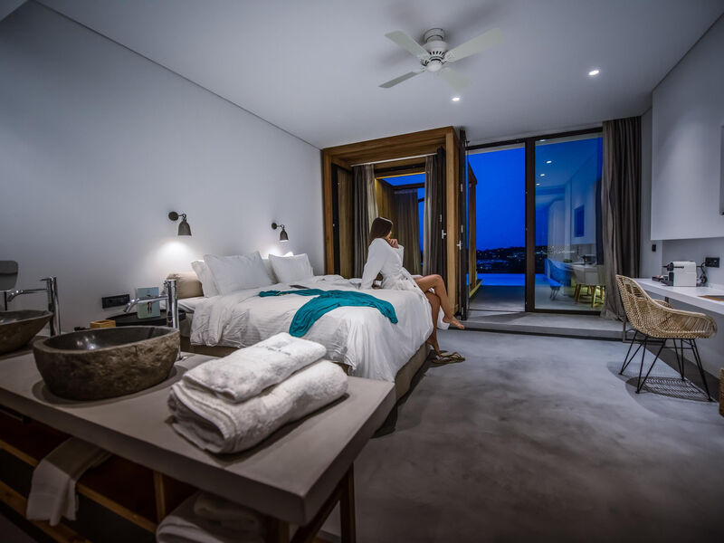 Zante Maris Suites