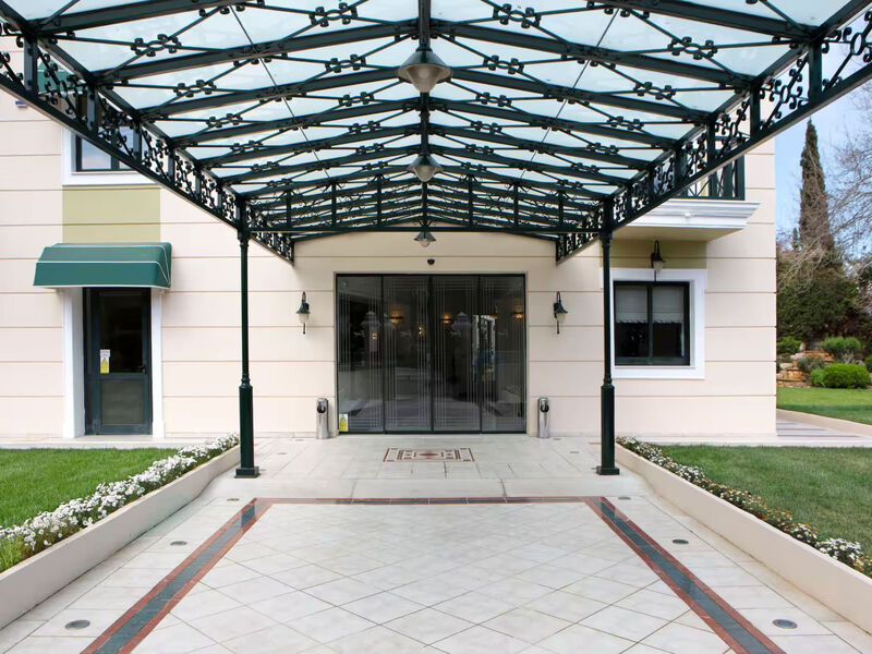 Zeus Essence Ramada Athens