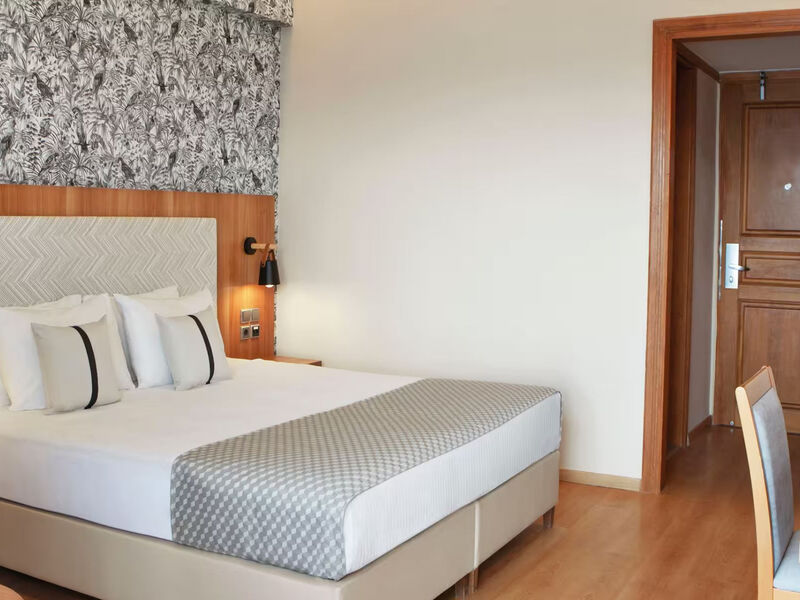 Zeus Essence Ramada Athens