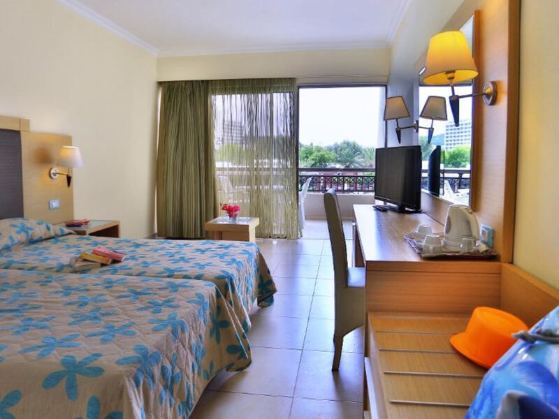 Zeus Hotels Sol By Melia Cosmopolitan