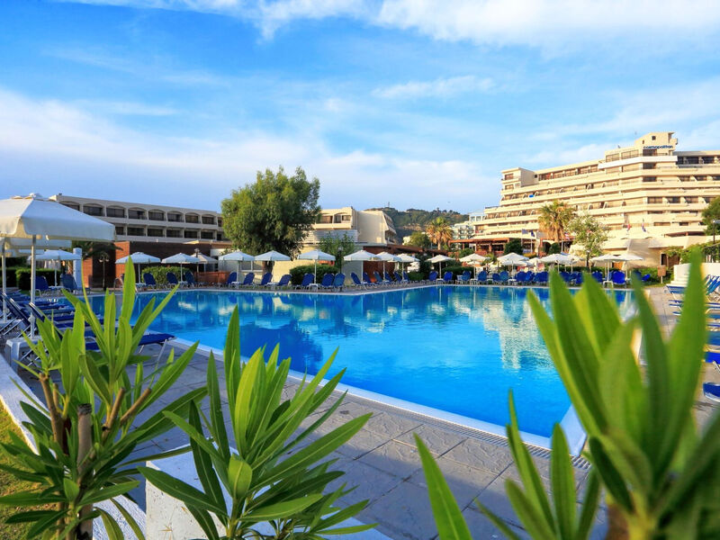 Zeus Hotels Sol By Melia Cosmopolitan