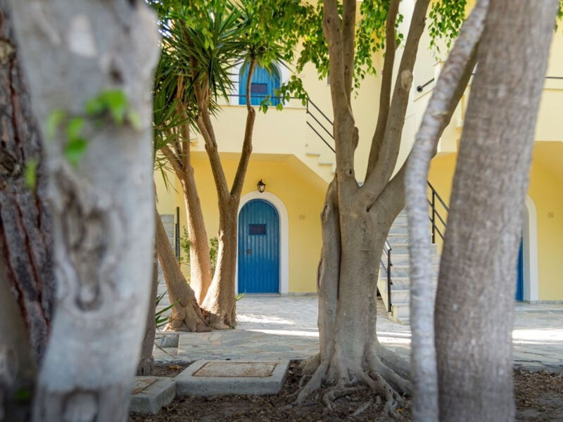 Ammes Hotel & Apartments