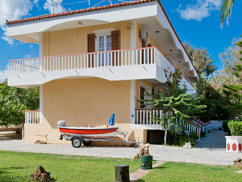 Anadiomeni Apartments