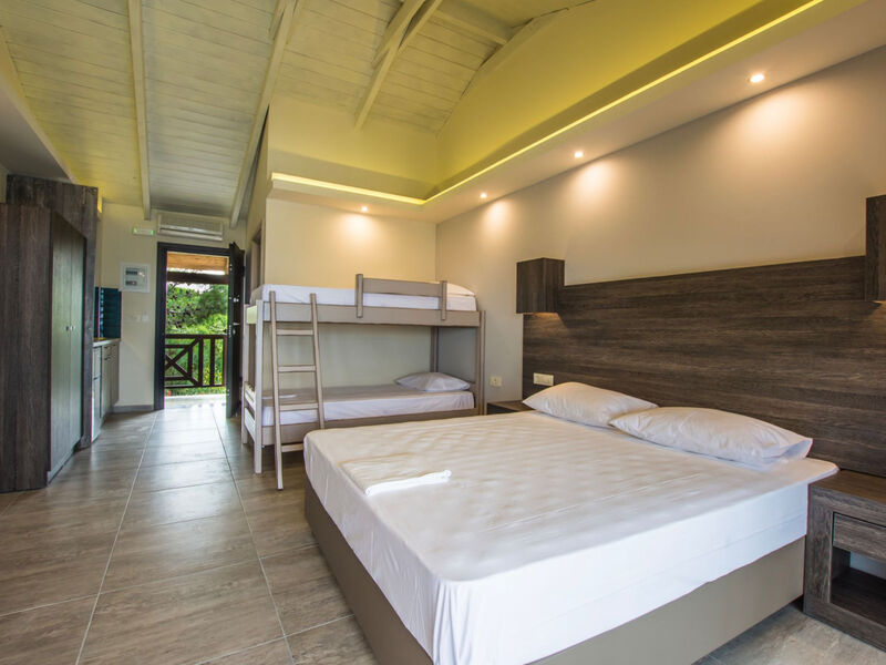 Aparthotel Koukis Beach