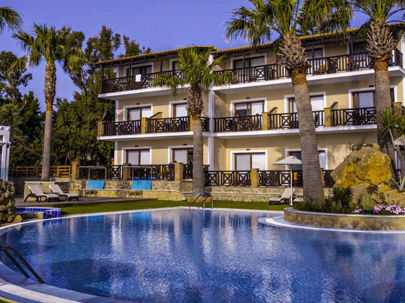 Aparthotel Koukis Beach