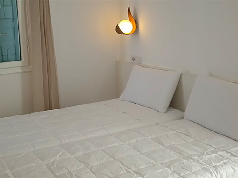 Avra studia a apartmány