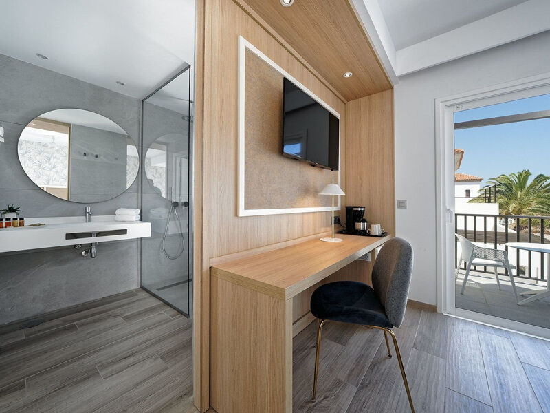 Broncemar Beach Suites