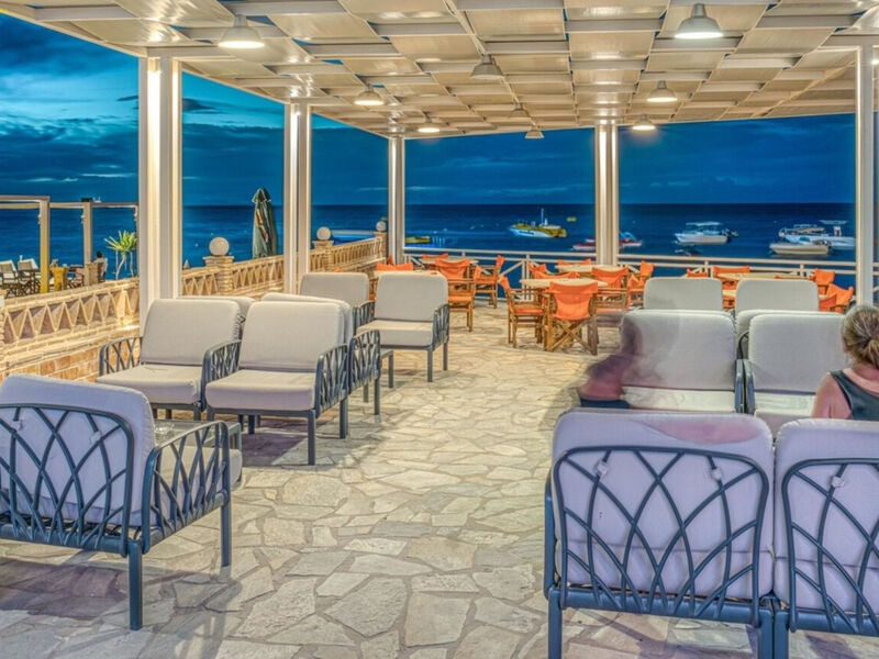 Castello Beach Hotel