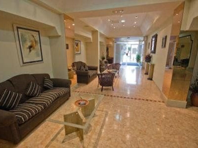 Catalina Park Apartments