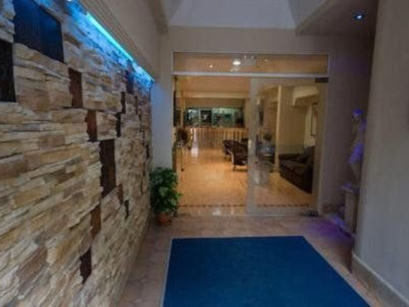 Catalina Park Apartments