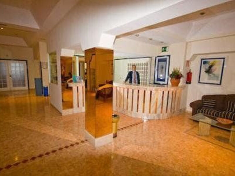 Catalina Park Apartments