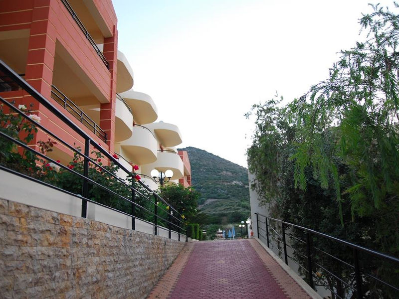 Elpis Studio Apartments