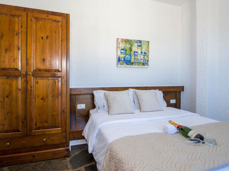 Folia Studios Apartemtns