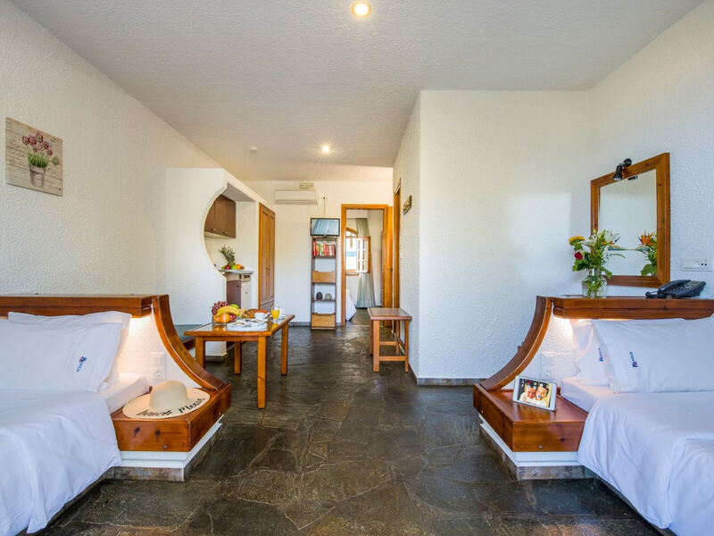 Folia Studios Apartemtns