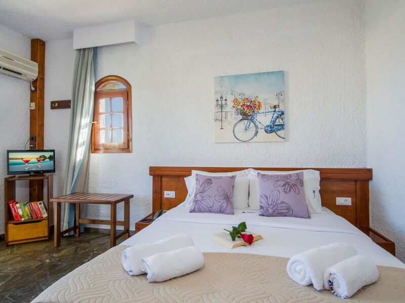 Folia Studios Apartemtns