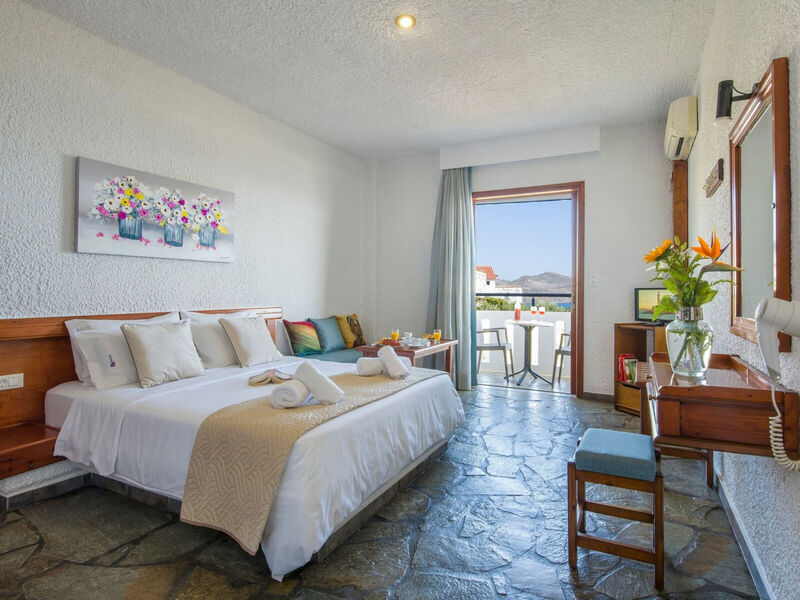 Folia Studios Apartemtns