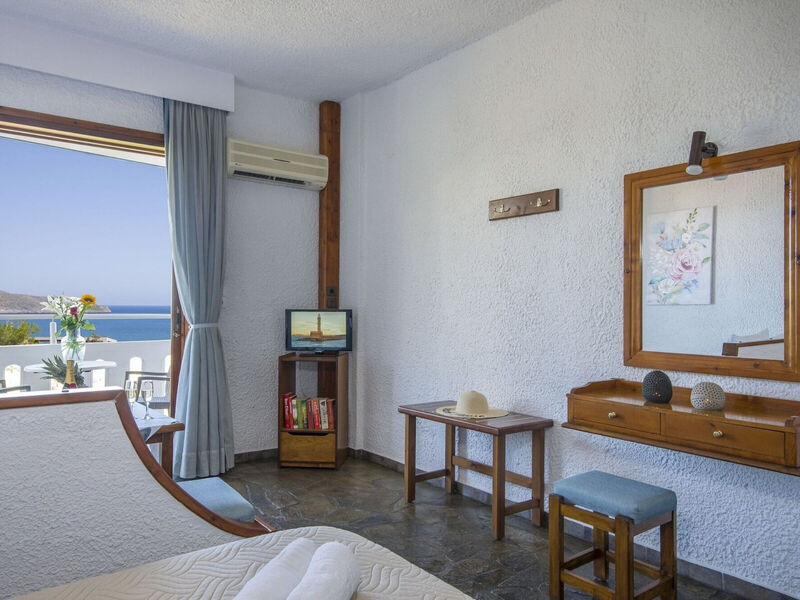 Folia Studios Apartemtns