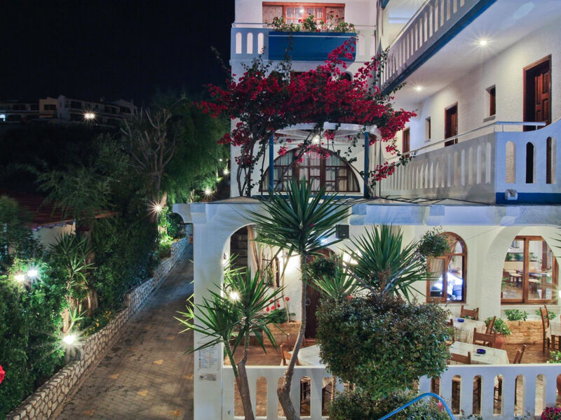 Folia Studios Apartemtns