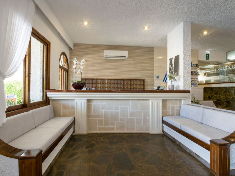 Folia Studios Apartemtns