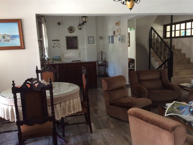 Studia a Apartmány Frini