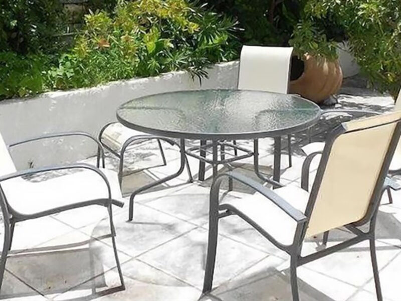 Studia a Apartmány Frini